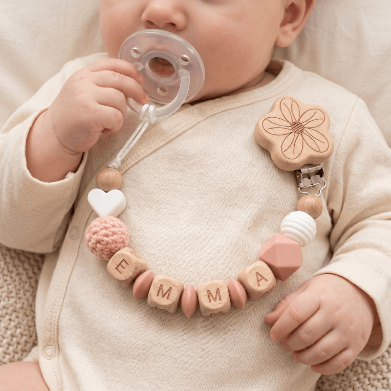 Baby Pacifier Clip - Prendedor de Chupeta Personalizado 2026 com